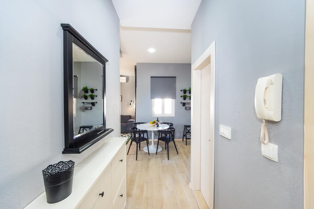 Harbour Lounge Apartment *