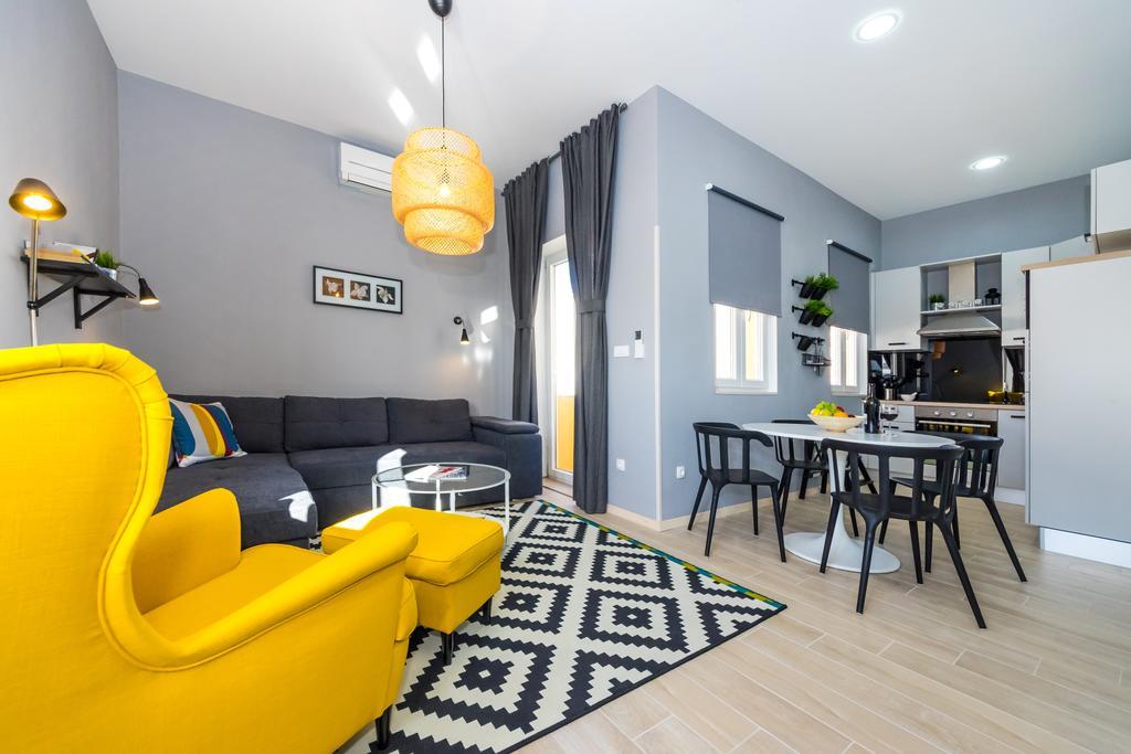 Apartment Harbour Lounge *